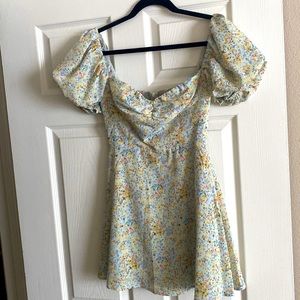 Petal and Pup floral mini dress. No imperfections only worn once! Size 4
